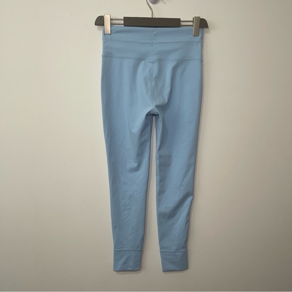 Vuori Women’s Light Blue Daily practice Joggers in S Premium Active Lounge Pants - Picture 7 of 8